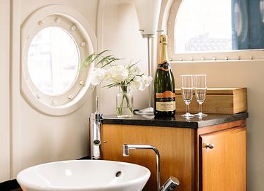 Special overnight stay on a lifeboat - 4