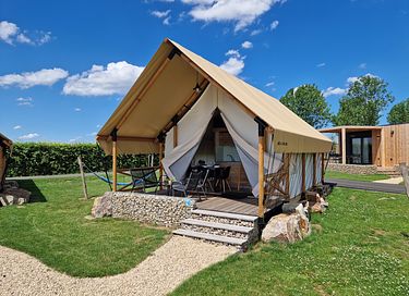 Tente de glamping spacieuse pour 4 personnes dans le Limbourg