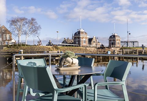 Hausboot im Hafen von Lemmer - 3
