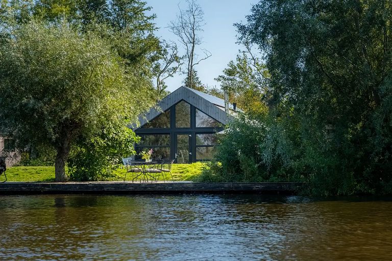 Waterfront holiday home (dog allowed) - 1