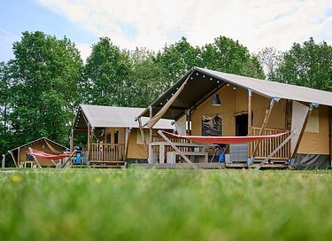 Luxe safaritent op park in Overijssel - 12