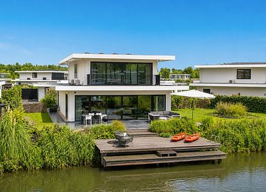 Spacieuse villa sur l'eau pour 6 personnes