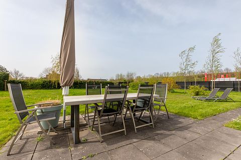family villa with large garden near the sea - 4
