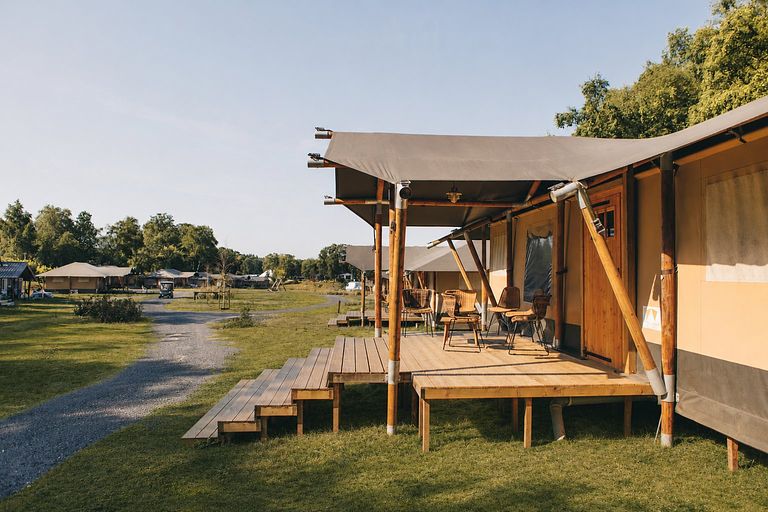 Spacious glamping lodge surrounded by nature; dogs welcome - 1