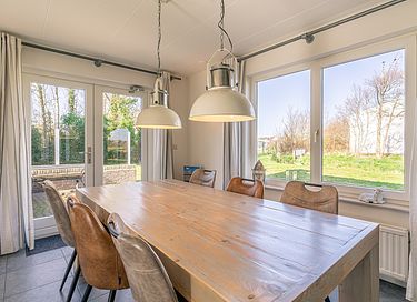 Luxury home with spacious garden on Texel - 8