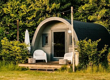 Glamping Pod overlooking the pond