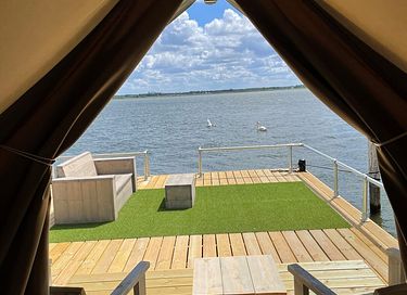 Tent on floating terrace on Veluwe Lake - 6