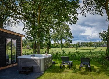 Pavillon de bien-être - jacuzzi, sauna et douche solaire - 3