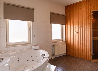 Geräumige Ferienwohnung mit Wellnessbereich - 2