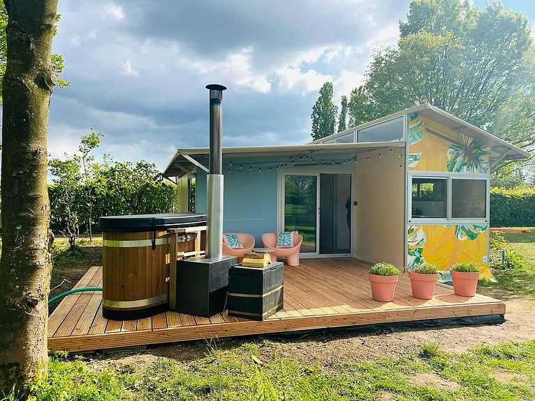 Colorful holiday home with private hot tub - 1