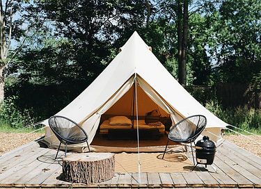 Sfeervol ingerichte Bell Tent in Friesland - 1