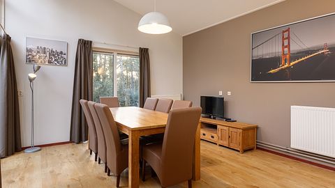 8-persoons huisje in een bosrijke omgeving - 4
