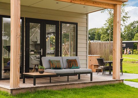Luxe 4-persoons lodge met privé hottub - 4