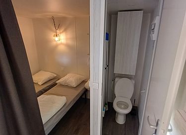  Tente de luxe avec sanitaires pour 4 personnes - 7