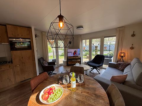 Chalet mit privatem Whirlpool auf der Veluwe - 4