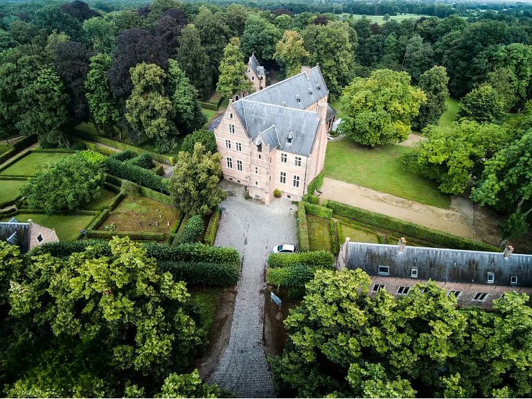 Dormir dans un ancien monastère en Belgique - 1