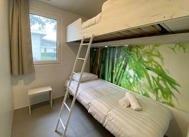 Tiny house (4p) on watery vacation park - 8