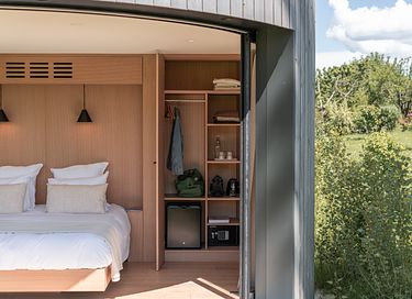 Panoramic suite in Burgundy - 7