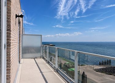 Ruim design-appartement aan het water - 1