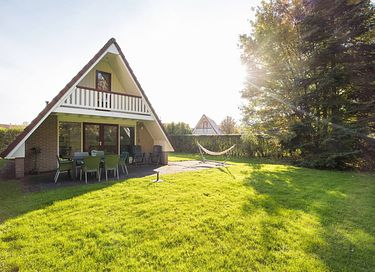 Huis met grote tuin aan de bosrand