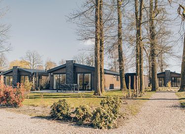 Stylish stay with private sauna and hot tub - 31