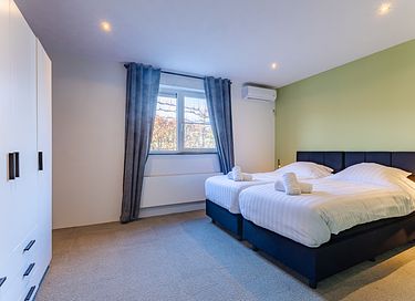 Spacious holiday home with hot tub and garden - 14