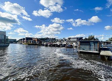 Schlafen auf dem Wasser in Nordholland - 18