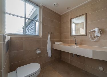 Alojamiento familiar con piscina cubierta propia - 11