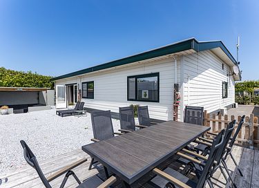 Spacious holiday home with hot tub and garden - 33
