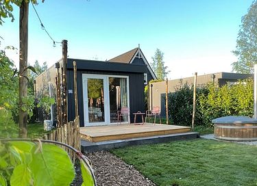 Tiny House mit eigenem Whirlpool in Drenthe