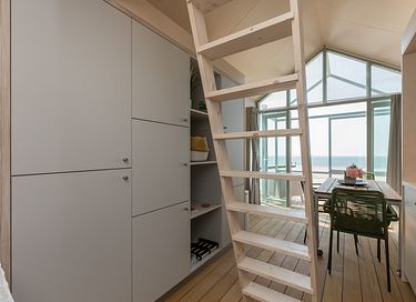 Uniek strandhuisje aan de Zeeuwse kust - 11
