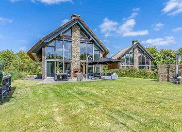 Vacation villa (6p) with hot tub on Texel