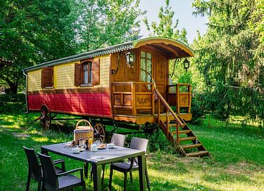 Authentic Gypsy wagon near Bordeaux