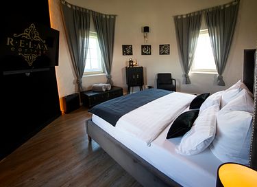 Romantic tower with wellness in the Eifel - 6