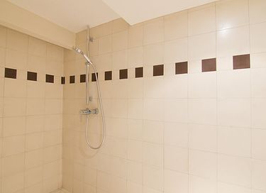 Grote groepsaccommodatie met zwembad (12p) - 36