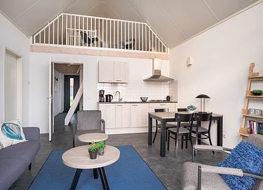4-person beach house on a Frisian lake - 10