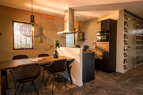 Séjour design pour 4 personnes - 5