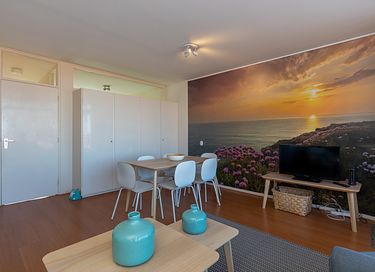 Apartment with balcony right by the sea - 7
