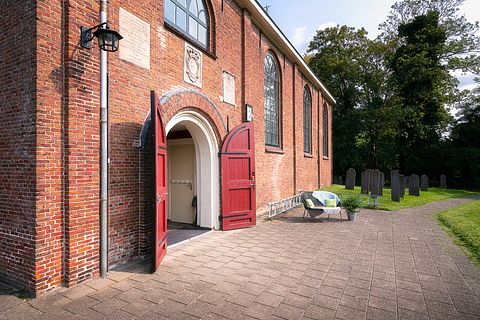 Hemels overnachten in je eigen kerkje - 2