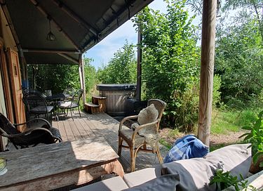 Glamping med privat hottub - 13