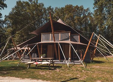 Tente de glamping royale !