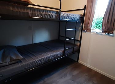 Leuk Tiny House op kleinschalig bosrijk park - 10