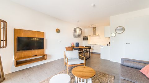 Comfortable city apartment with balcony - 4