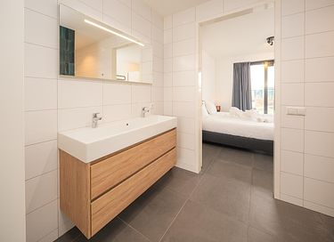 Holiday home with a hot tub on the waterfront - 10