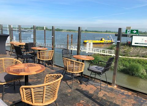 B&B op een schip met uitzicht op uiterwaarden - 5