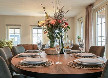 Rural waterfront holiday home - 13