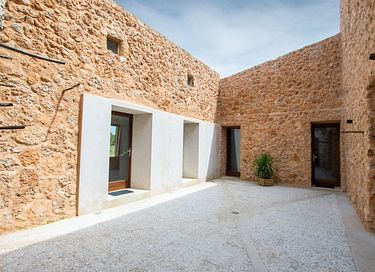 Modern en groot vakantiehuis met zwembad  - 15