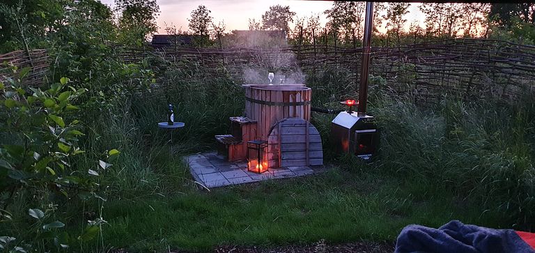 Glamping-Zelt mit Whirlpool und toller Aussicht - 1
