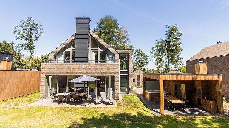 Wellness vacation villa in Limburg - 1