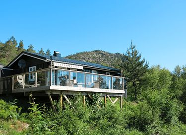 Houten huisje met rivierzicht - 1